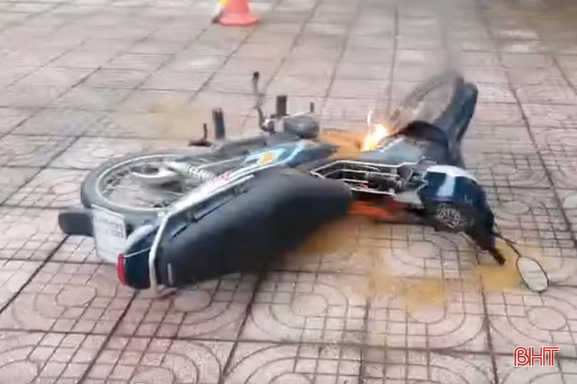 Thạch Hà: Khởi tố đối tượng châm lửa đốt xe máy, chống người thi hành công vụ