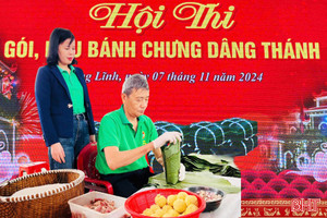 Thi gói 1.800 chiếc bánh chưng tại lễ hội Dinh đô Quan Hoàng Mười 