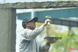 Những khoảnh khắc mưu sinh trong Ngày Quốc tế Lao động