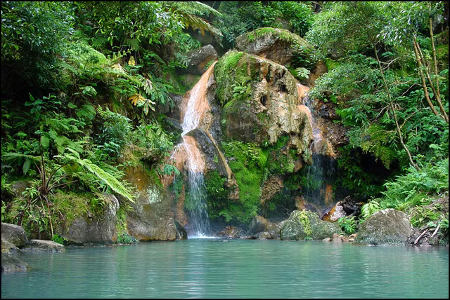 tha hon giua nhung ho boi vo cuc tu nhien dep xuat sac