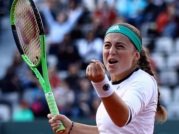 roland garros choang ngop truoc canh chim la jelena ostapenko