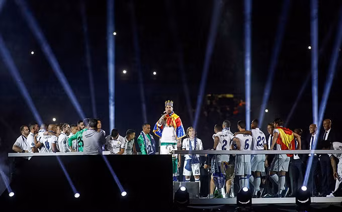 toan canh le an mung hoanh trang bac nhat cua real madrid