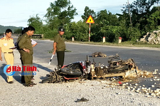 va cham xe may 2 nguoi nhap vien cap cuu