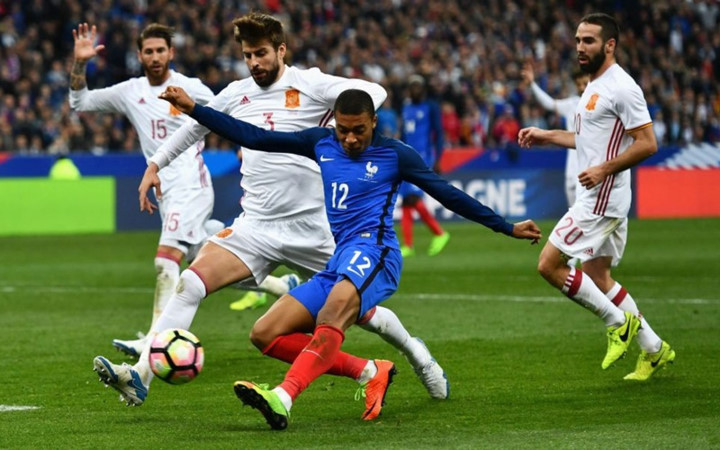 pogba griezmann va danh sach 26 hao thu dt phap chuan bi do suc dt anh