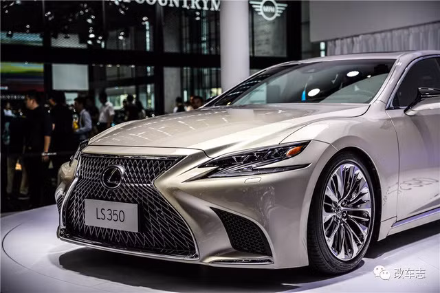 lexus trinh lang mau xe co lon hang sang gia re ls 350