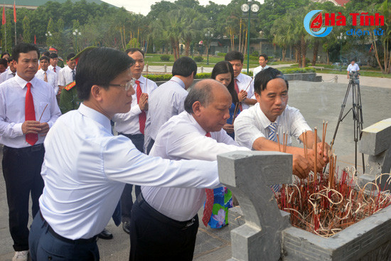 vu quang bao cong vinh danh dien hinh hoc va lam theo guong bac