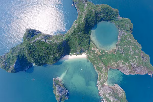 18 hon dao hoang so khap 3 mien cho ban tha ho check in het mua he