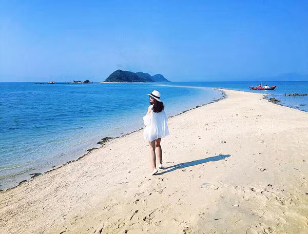 18 hon dao hoang so khap 3 mien cho ban tha ho check in het mua he