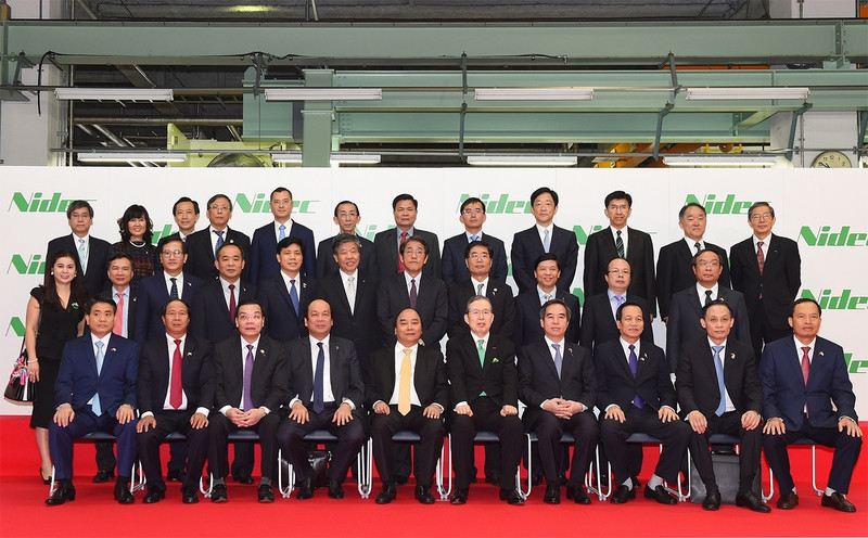 hinh anh thu tuong tham nha may cua tap doan nidec nhat ban