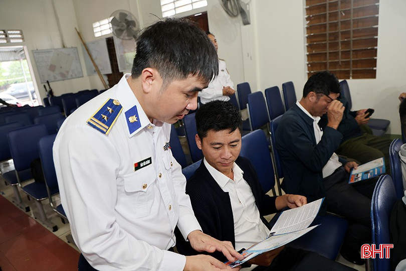 Pasukan Pengawal Pantai menyebarkan menentang penangkapan ikan haram... bqbht_br_img-9067-11.jpg