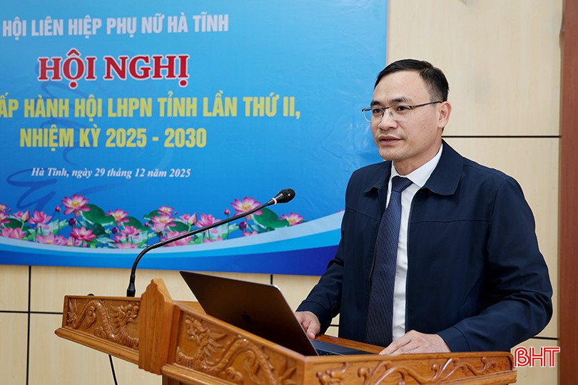 Phó Trưởng ban Tuyên giáo và Dân vận Tỉnh ủy Nguyễn Đình Dũng phát biểu tại hội nghị.
