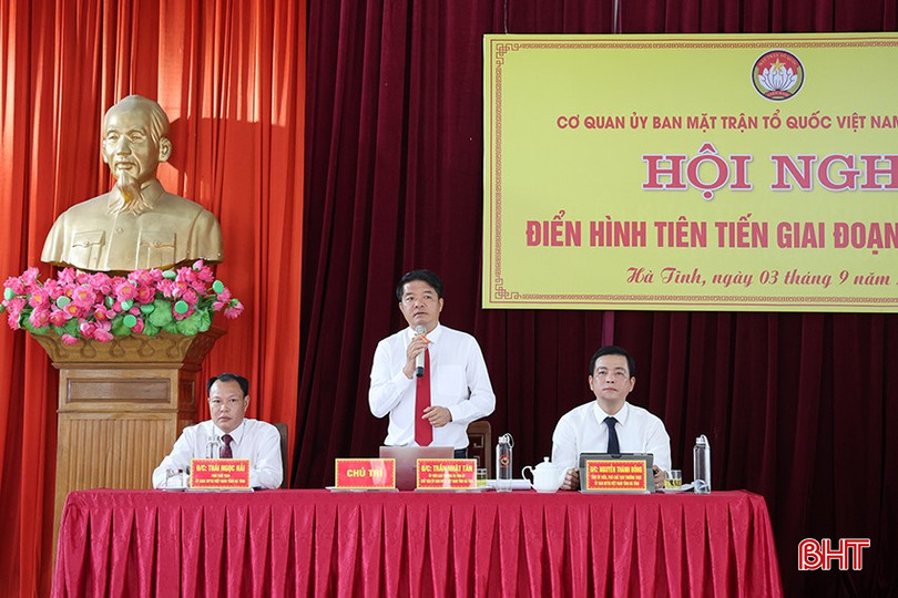 Chủ tịch Ủy ban MTTQ tỉnh Trần Nhật Tân kết luận hội nghị. bqbht_br_img-6860-1.jpg