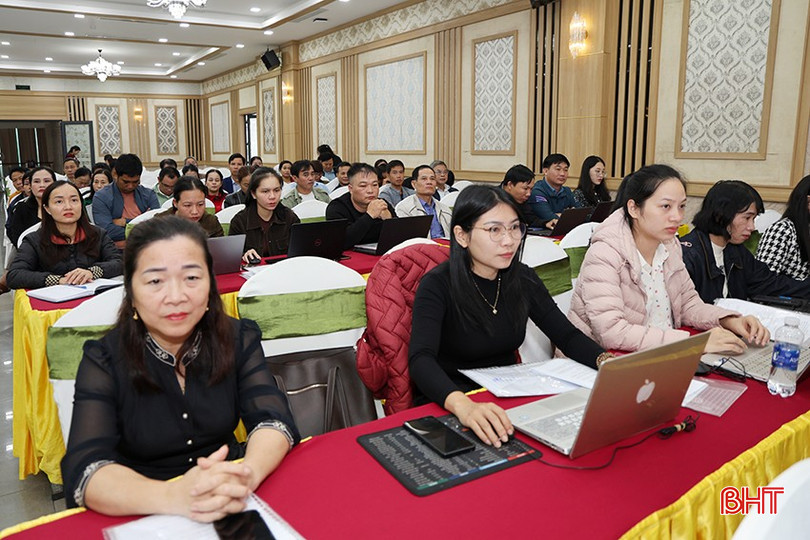Các đại biểu lắng nghe nội dung tại hội nghị tập huấn. bqbht_br_img-8549-11.jpg