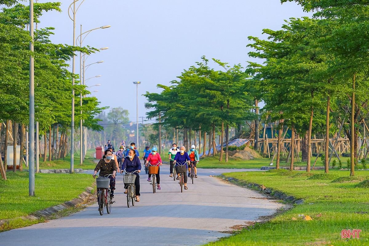 Những không gian xanh đang kể câu chuyện về một Thành Sen xanh hơn, sạch hơn và gần gũi hơn.