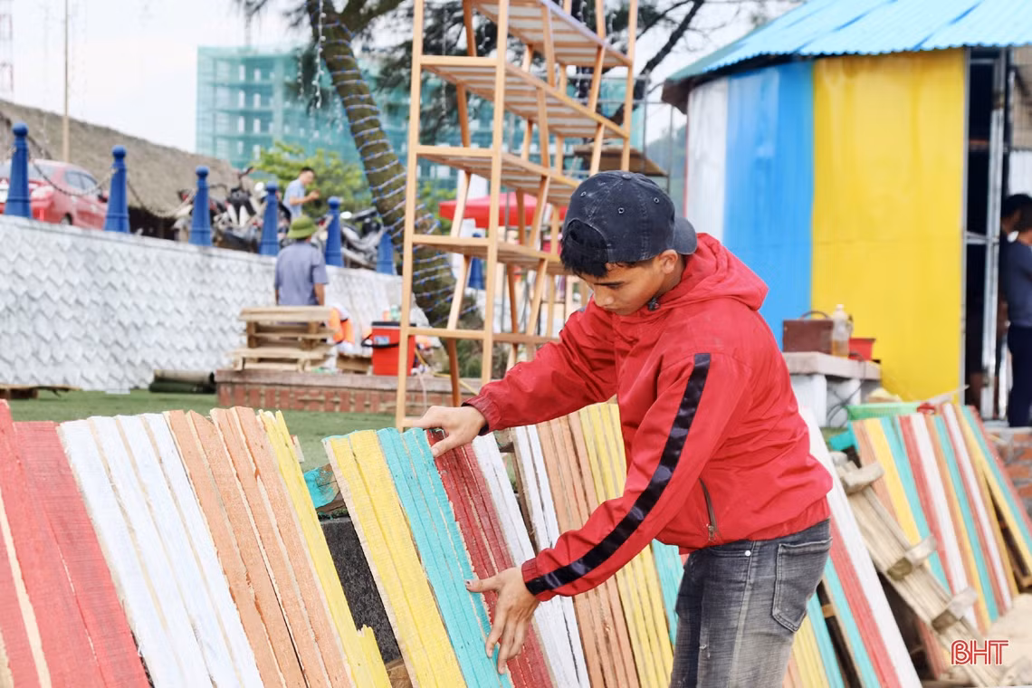 Những “quầy bar bên bãi biển” lần đầu xuất hiện ở Hà Tĩnh