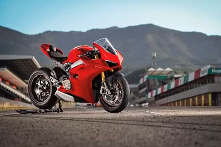 ky nguyen moi cua ducati ve dai ly gia 606 trieu dong
