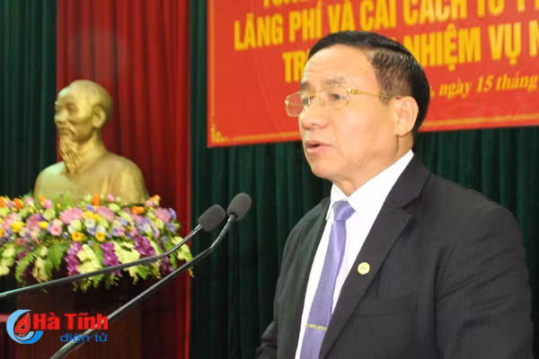 nguoi dung dau chiu hoan toan trach nhiem neu de xay ra bat on chinh tri
