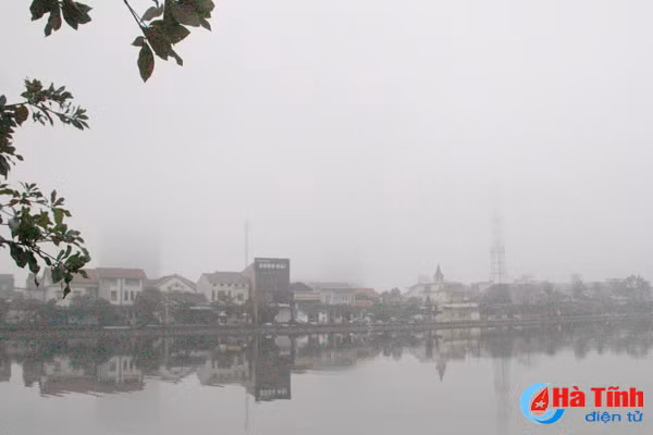 thanh pho ha tinh mo ao trong suong mu