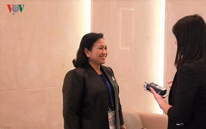 nhung bong hong thep cua chau a tbd tai appf 26