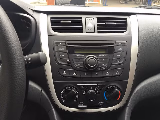 suzuki celerio 359 trieu dong o viet nam co gi