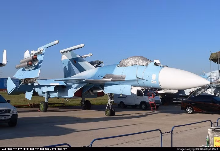 anh suc manh tiem kich bao boi cua tau san bay nga su 33