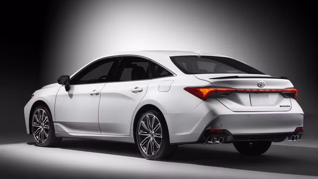 toyota avalon 2019 chinh thuc lo dien