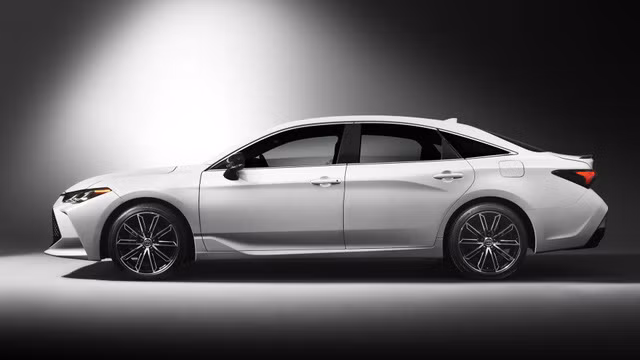 toyota avalon 2019 chinh thuc lo dien