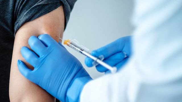 Chiến lược nào để có đủ nguồn cung vaccine Covid-19 cho tất cả 90 triệu dân?