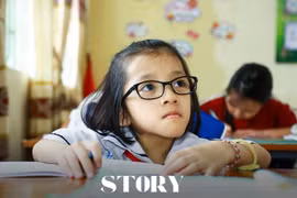 Em là cô bé xương thuỷ tinh