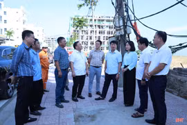 Vì sao lưới điện do hợp tác xã quản lý chưa thể chuyển giao? 