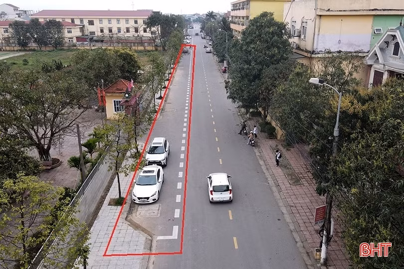 Vì sao việc ùn tắc trước các cổng trường học ở TP Hà Tĩnh giảm hẳn?