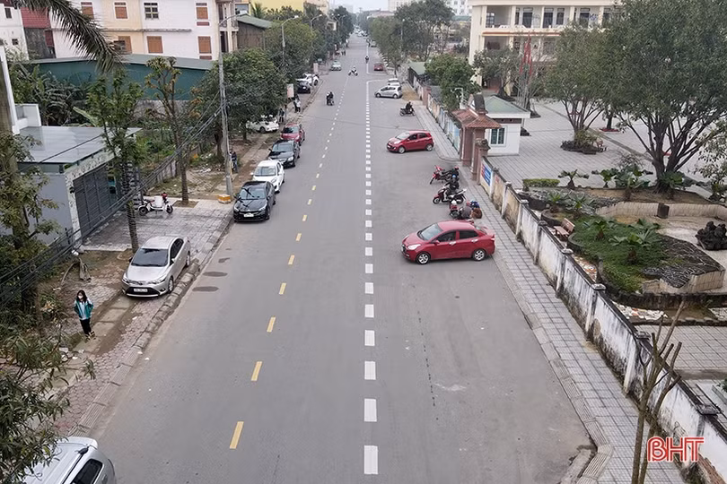 Vì sao việc ùn tắc trước các cổng trường học ở TP Hà Tĩnh giảm hẳn?