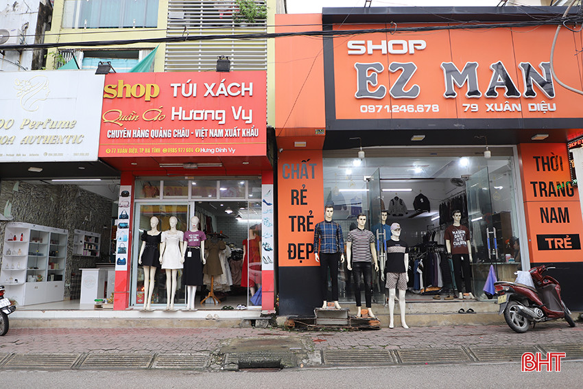 Sức bán chậm, hoạt động kinh doanh thời trang khá trầm lắng.