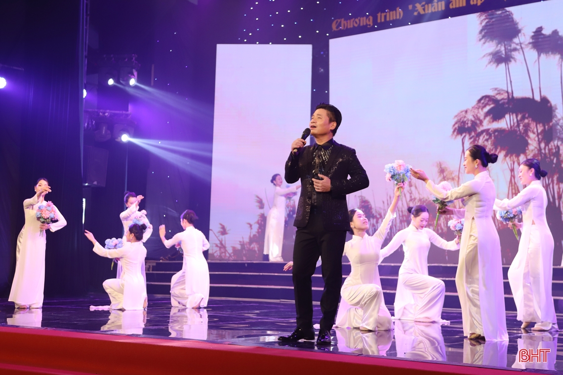 Huy động 8,8 tỷ đồng ủng hộ chương trình “Xuân ấm áp - Tết yêu thương”