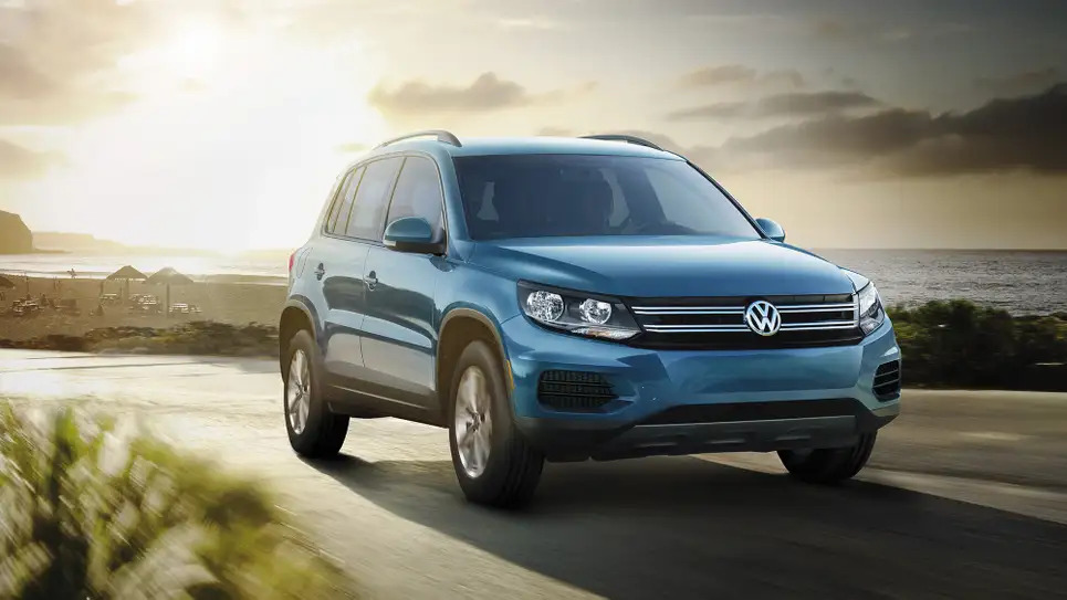 5 mẫu xe bán cả thế hệ mới lẫn cũ: Có bản cũ còn cháy hàng