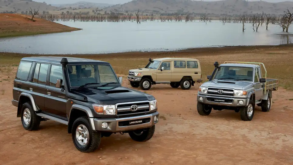 5 mẫu xe bán cả thế hệ mới lẫn cũ: Có bản cũ còn cháy hàng