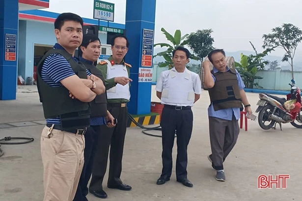 Vây bắt nhóm đối tượng nghi vận chuyển ma túy số lượng lớn qua địa bàn Hương Sơn