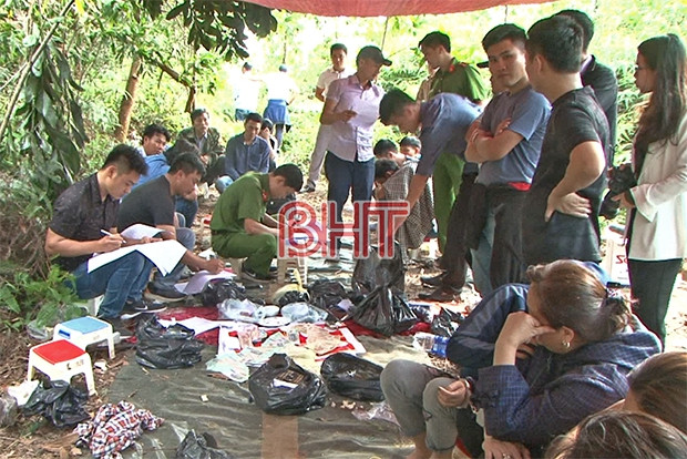 Khởi tố 17 đối tượng trong vụ đánh bạc ở đồi Trạng Nẹo - Hương Khê