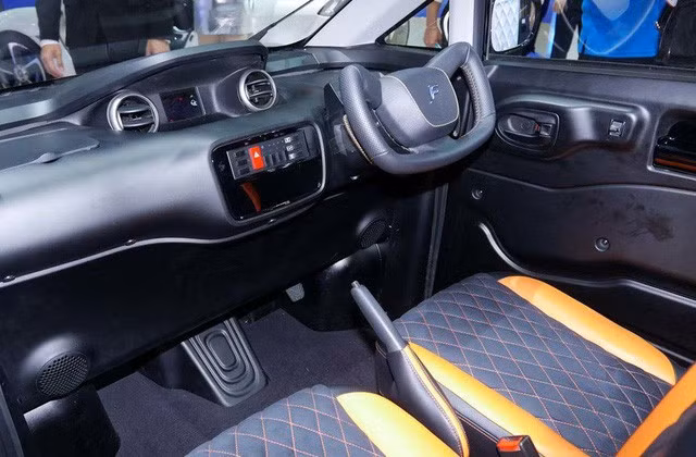 Mẫu xe Nhật muốn đổ bộ Việt Nam nhưng hình ảnh này khiến ai cũng nghĩ tới VinFast