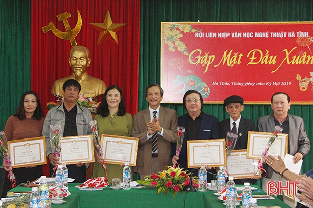 Sáng tạo tác phẩm mới phản ánh hơi thở cuộc sống, phục vụ công chúng