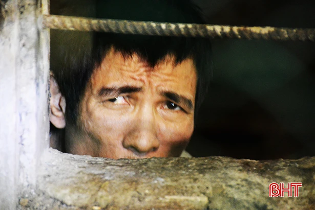 Mẹ tai nạn giao thông nguy kịch, con thơ 14 tháng tuổi khát sữa