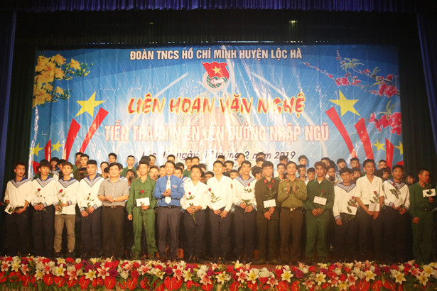 Lộc Hà liên hoan tiễn 88 tân binh lên đường nhập ngũ