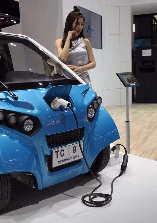 Mẫu xe Nhật muốn đổ bộ Việt Nam nhưng hình ảnh này khiến ai cũng nghĩ tới VinFast