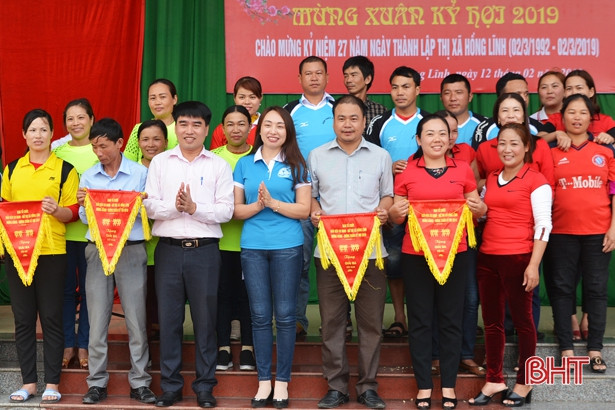 Sôi nổi giải kéo co thị xã Hồng Lĩnh mừng xuân Kỷ Hợi