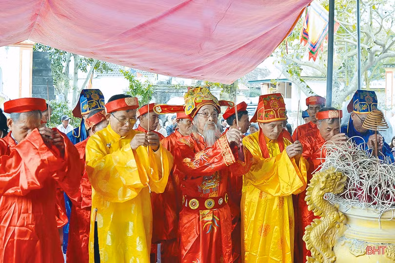 Trẩy hội ngày xuân…