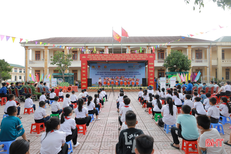 Lễ phát động được tổ chức tại Trường Tiểu học Thạch Long (Thạch Hà). bqbht_br_tinh-doan2.jpg