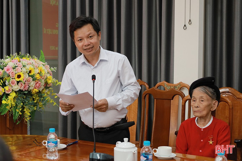 Phó Giám đốc Sở Nội vụ Đặng Văn Dũng thông tin về tình hình thực hiện chính sách cho người có công trên địa bàn Hà Tĩnh thời gian qua. bqbht_br_ong-dang-van-dung.jpg