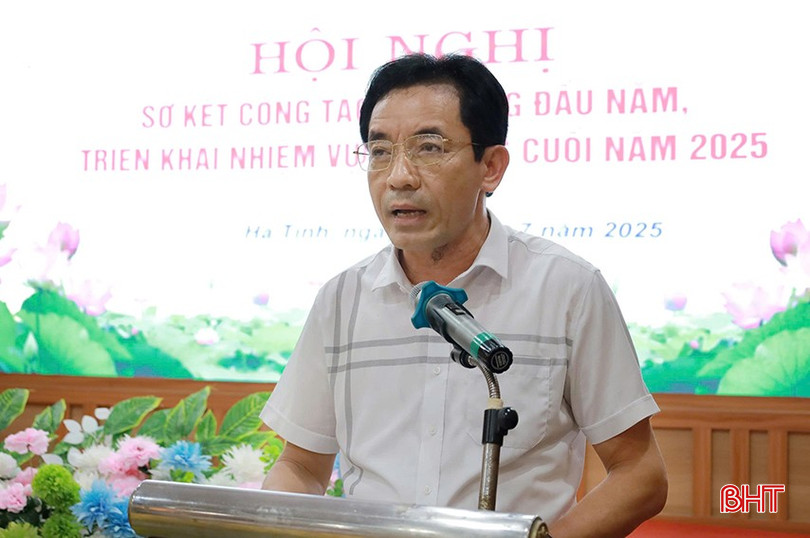 Phó Giám đốc Sở Y tế Lê Chánh Thành báo cáo tình hình thực hiện công tác y tế 6 tháng đầu năm 2025. bqbht_br_le-chanh-thanh.png