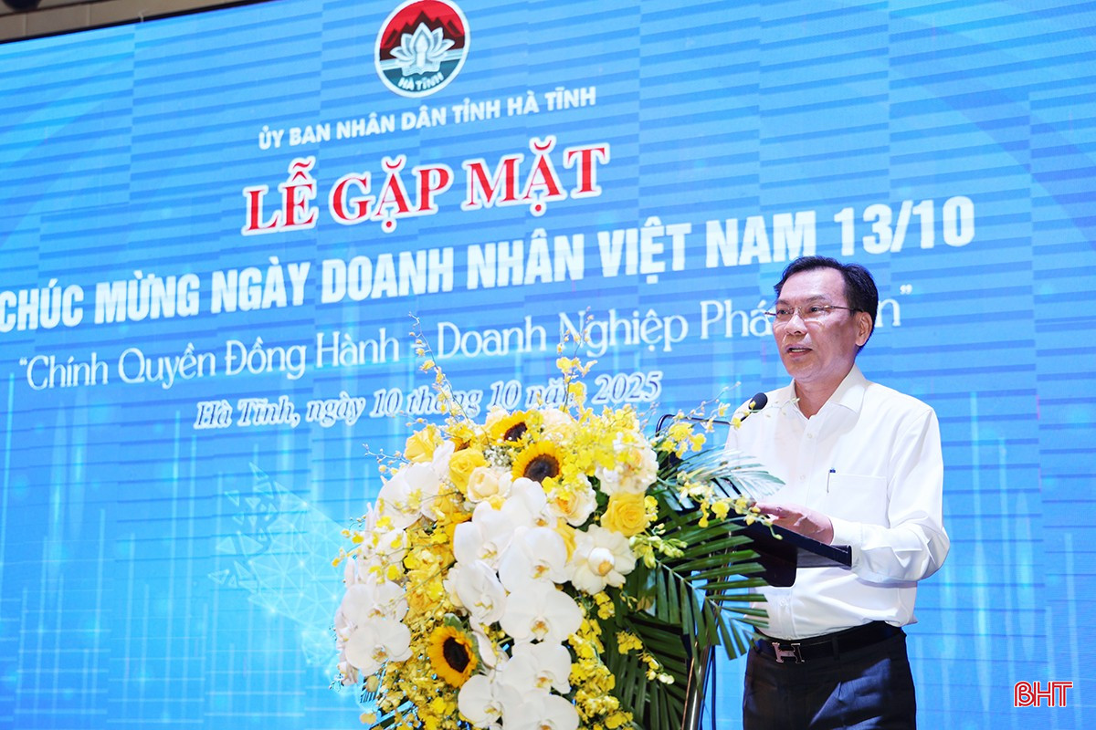 Chủ tịch Hiệp hội Doanh nghiệp tỉnh Lê Đức Thắng thông tin về các hoạt động của Hiệp hội Doanh nghiệp Hà Tĩnh và các định hướng thời gian tới. bqbht_br_3.jpg