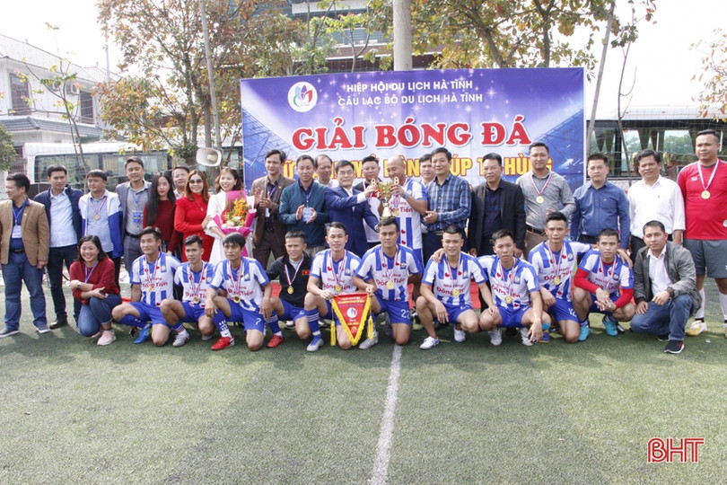 FC Đồng Tiến Nha Trang vô địch Giải bóng đá lữ hành du lịch Hà Tĩnh